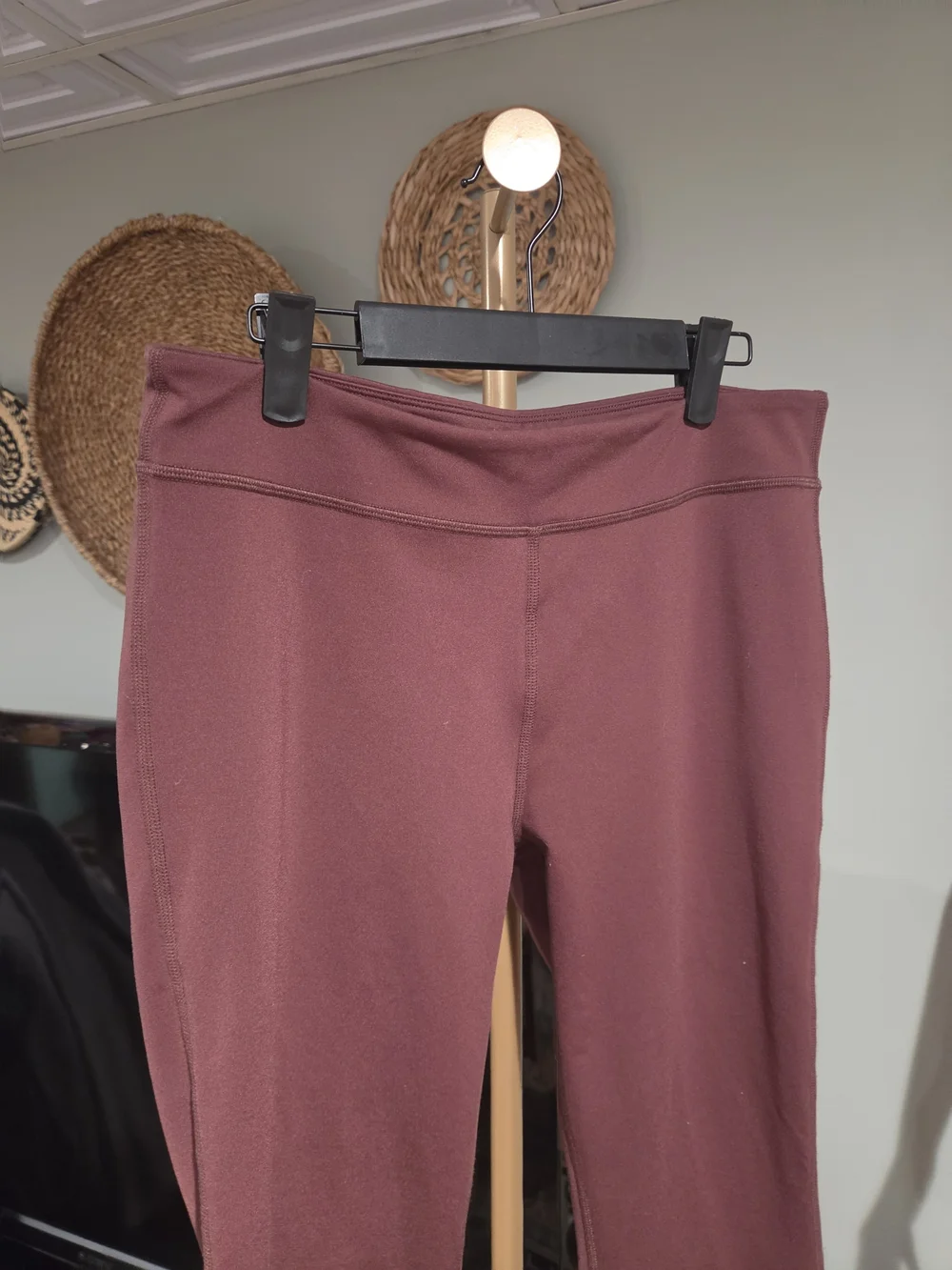 Alo Yoga Airbrush Cherry Cola Low Rise Bootcut Leggings Large